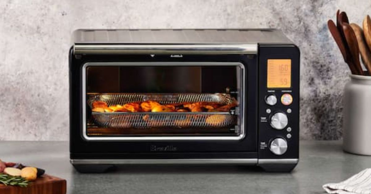 what is the power consumption of a microwave oven